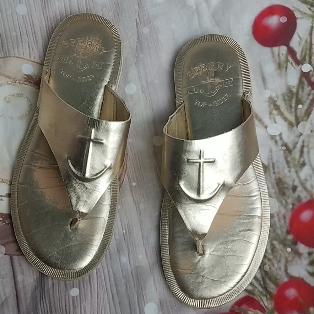 C) Sperry sandals